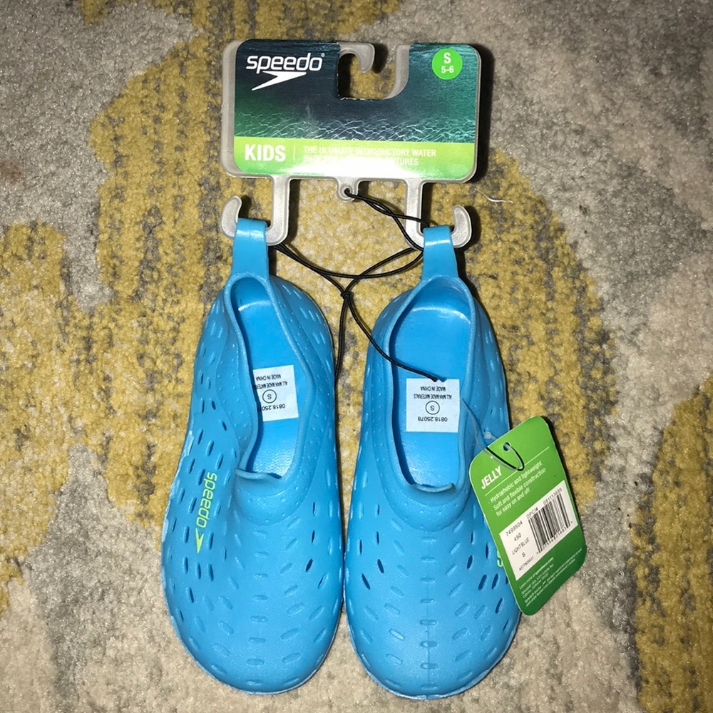 NWT Speedo Girls Jelly Shoes